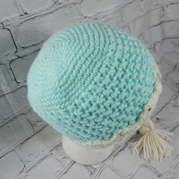 Beautiful "frozen" Handmade Beanie Crochet - Picture 5 of 6